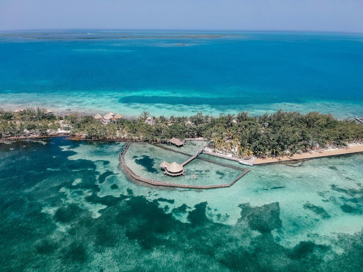 Thatch Caye Resort A Muy'Ono Resort Hopkins Bagian luar foto
