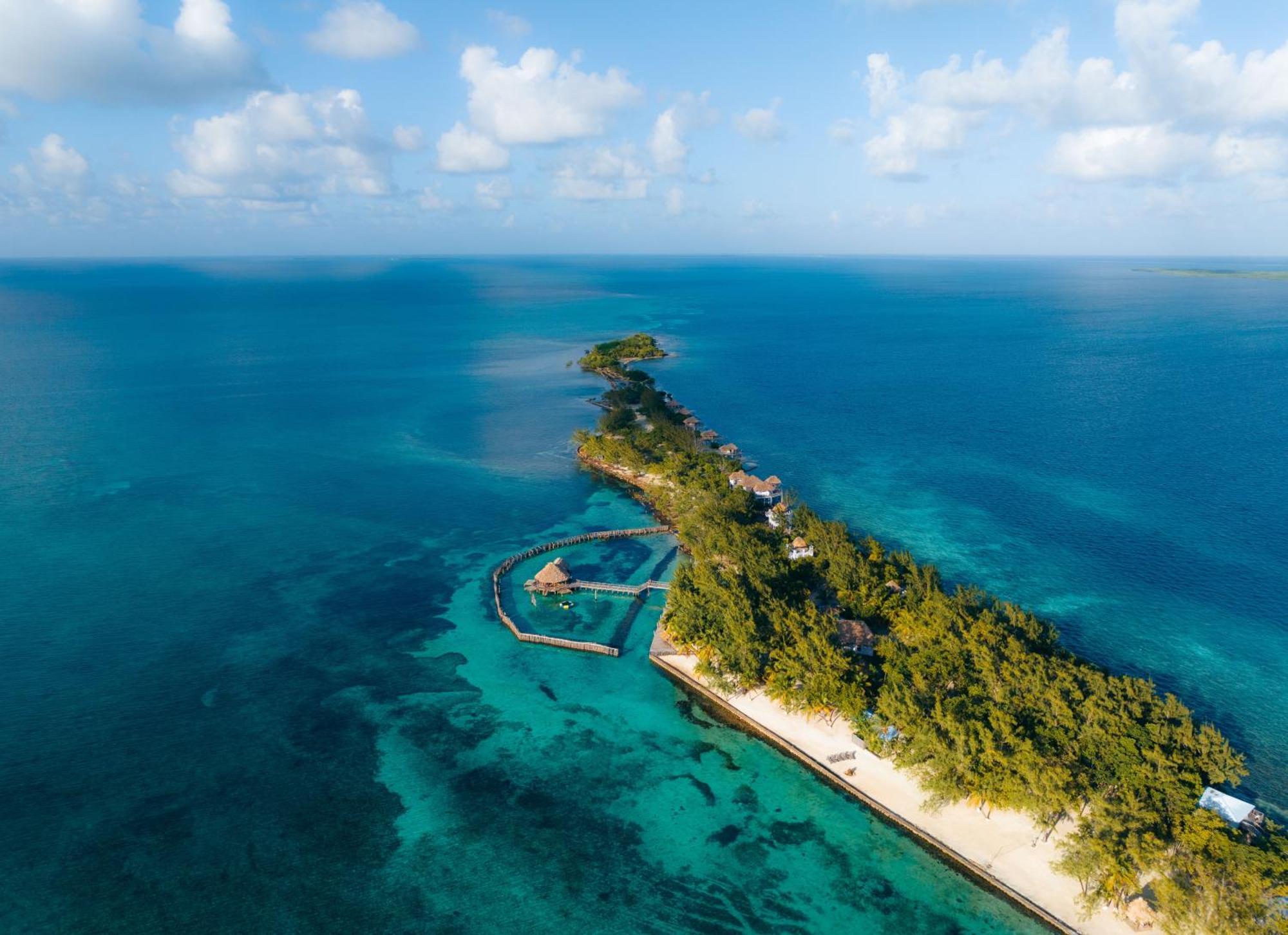 Thatch Caye Resort A Muy'Ono Resort Hopkins Bagian luar foto