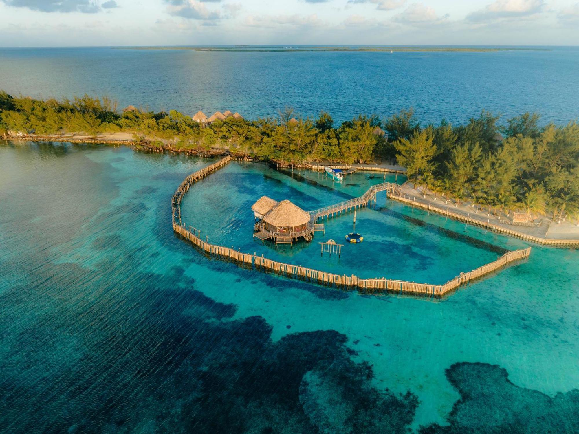 Thatch Caye Resort A Muy'Ono Resort Hopkins Bagian luar foto