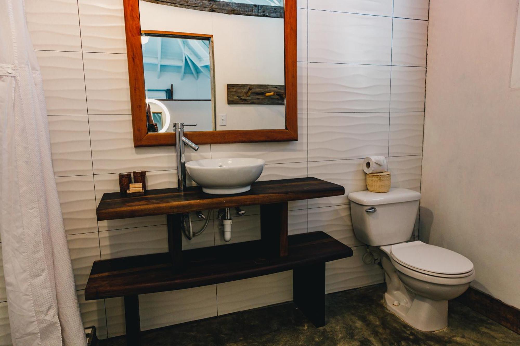 Thatch Caye Resort A Muy'Ono Resort Hopkins Ruang foto