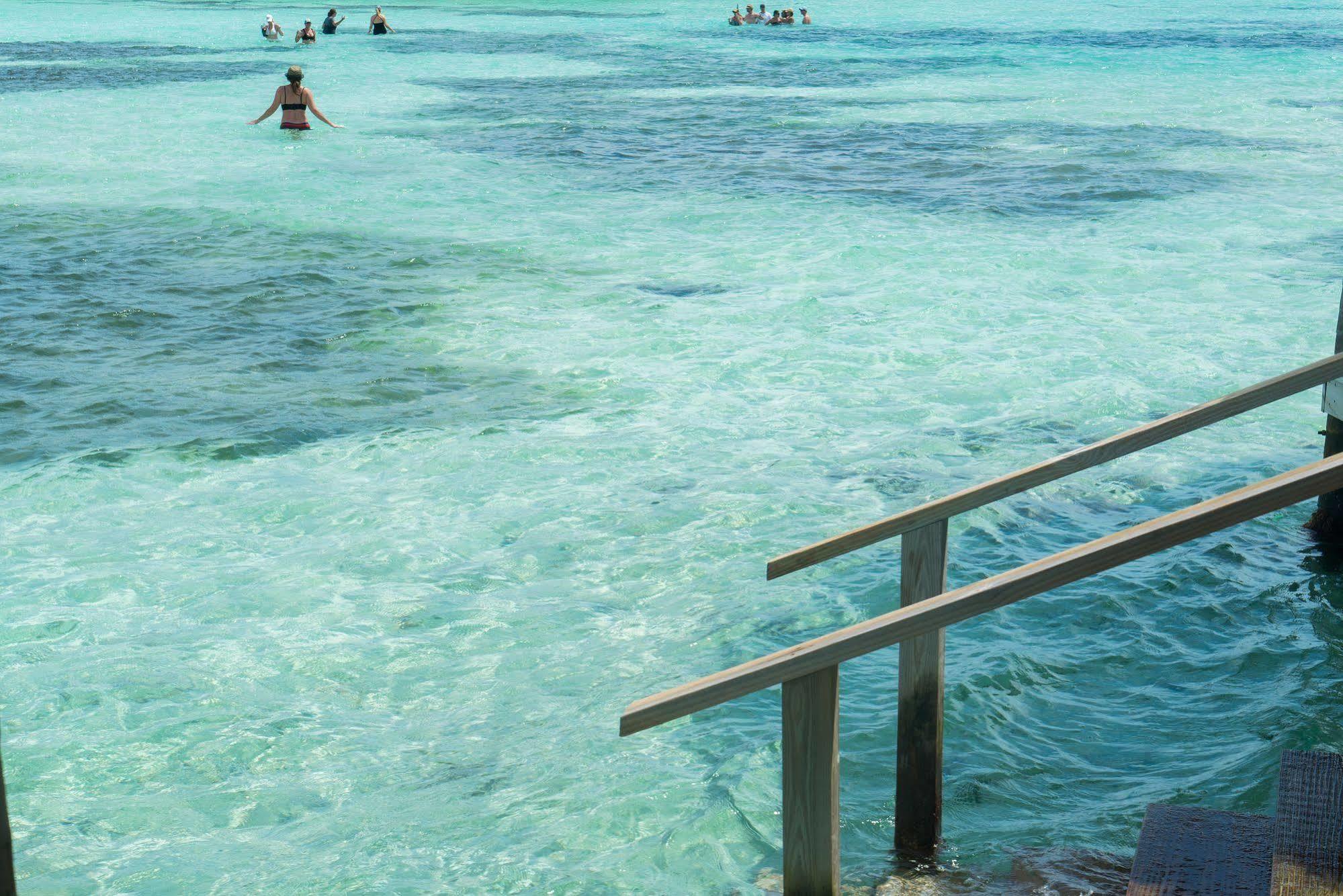 Thatch Caye Resort A Muy'Ono Resort Hopkins Bagian luar foto