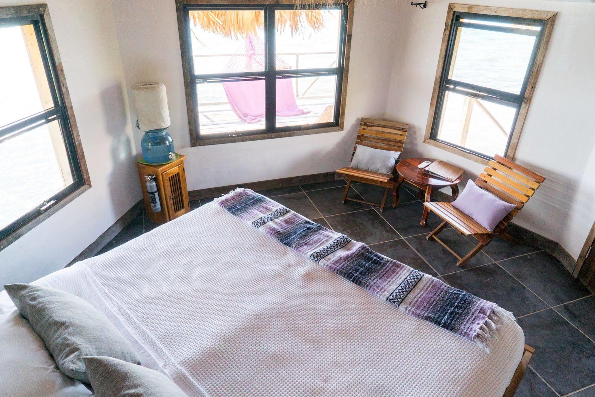 Thatch Caye Resort A Muy'Ono Resort Hopkins Bagian luar foto